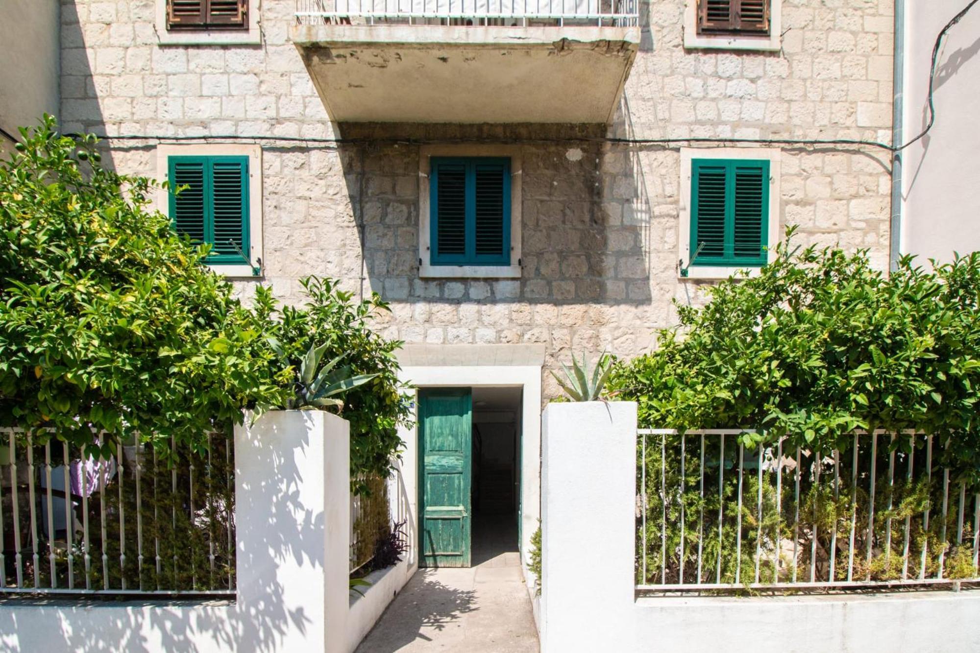Apartment Centre In Stone House Split Exterior foto